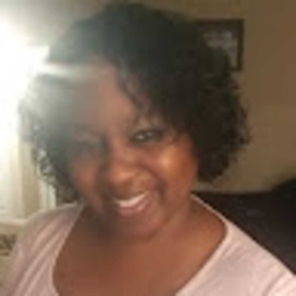 Meet your Posher, Monique